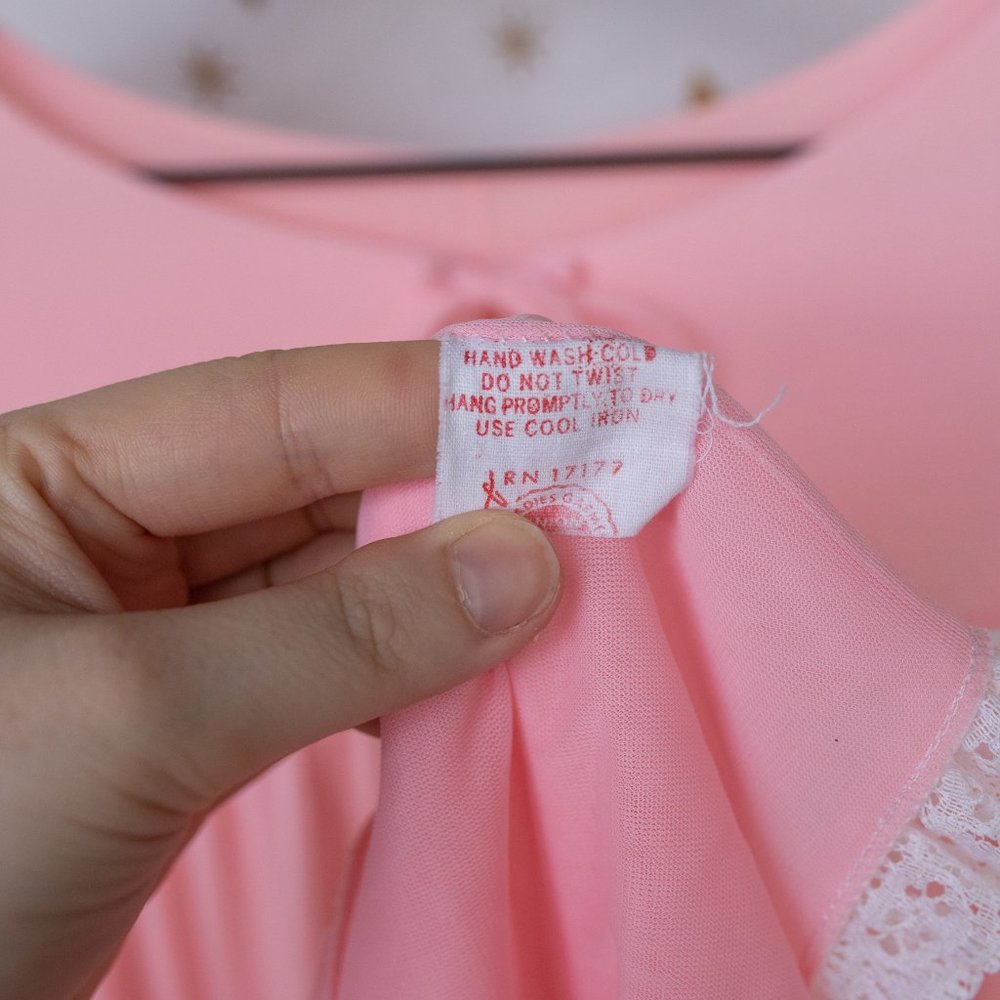 Vintage Pink Nightgown and Robe Set - Picture 5 of 11